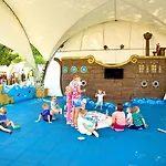 Pra' Delle Torri Village Кемпинг Каорле